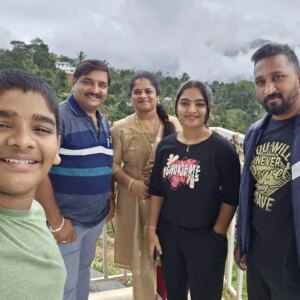 Abi Nakshathra Instagram - A fun filled celebration of my parents 20th anniversary...❤️✨😘 Love you appa Amma🫂❤️ You guys are really a beautiful couple and thank you for being my best frds, supporter and my strength...😘🫂❤️

LOVE YOU THE CORE...♥️🫂🫰

#anniversary #parentslove #fununlimited #funoverloaded #family #familylove #trip #travel #travellove #trending #viral