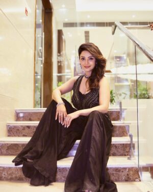 Adaa Khan Instagram - Back in Black… Like a poetic affair!! 🖤
.
.
👗: @urmilofficial
🧣: @nidhikurda
💎: @the_jewel_gallery 
.
.
#photooftheday #girlinblack #fashion #style #lookbook #fashiongram #ootd #fashionlikeadaa #adaakhan 

[Fashionista, Fashion for women, Trending style, September fashion]