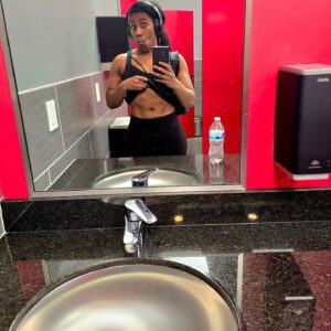 Adrienne Reese Instagram - .@AEW @AEWonTV
Squeezing in a quick workout before #AEWAllOut 
I gotta see @callmekrisstat and @willowwrestles beat the 💩 outta each other in a chicago street fight!!!
What are you minions looking forward to?

With love and anger,
Athena
#ForeverROHChamp #MinionOverlord #FallenGoddess #TheInspiration
