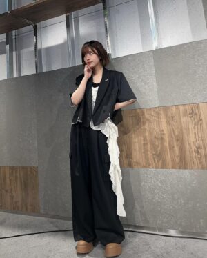 Aimi Instagram - 朝急いで服決めたら意外と好きだったコーデ◎