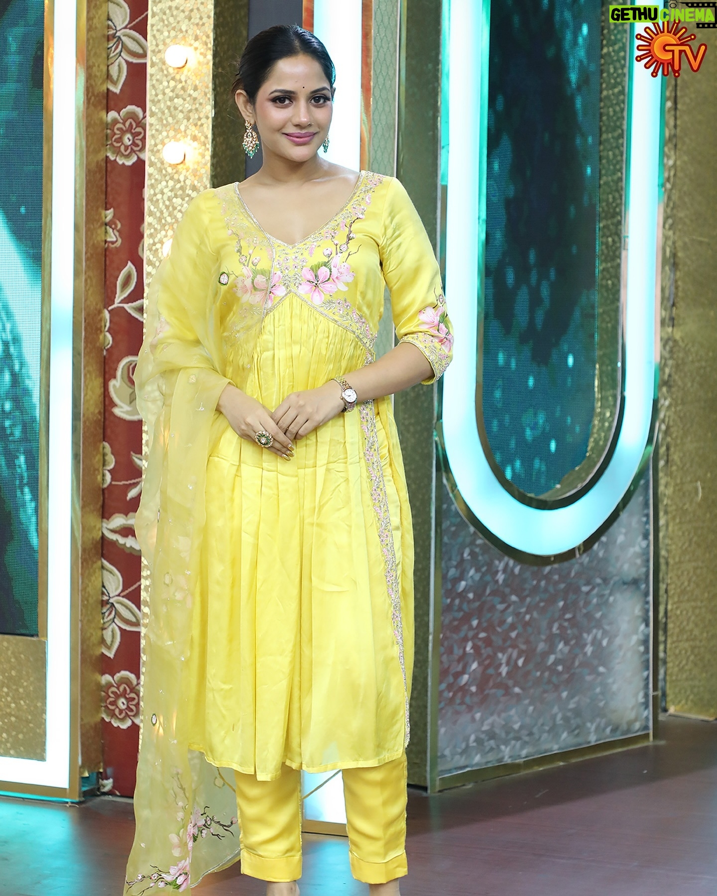 Aishwarya Dutta - 16.8K Likes - Cutie Aishu from the sets of Top Cooku Dupe Cooku 😍
TOP COOKU DUPE COOKU | SUNDAY | 12.30 PM
#SunTV #TopCookuDupeCooku #TopCookuDupeCookuOnSunTV #SunDigital