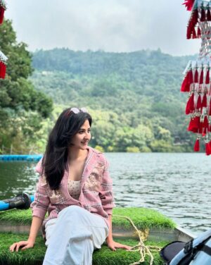 Aishwarya Sen Instagram - 📝

#shooting #film #bengali #hill #nainital
