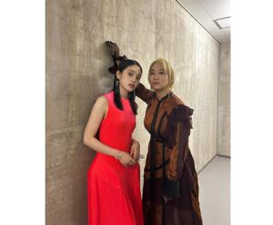 Akari Takaishi Instagram - 映画『ベイビーわるきゅーれ ナイスデイズ』
完成披露上映会、素敵な時間をありがとうございました。

この作品が皆さんの元に飛び立っていくような感覚があり、今色々な気持ちで溢れていてます。凄く幸せです。

そして本日の上映会、本当に多くの方からご応募頂いたと聞きました。ありがとうございます。
公開まであと1ヶ月。
早く皆さんに届きますように…🕊️

#ベイビーわるきゅーれ
#ベイビーわるきゅーれナイスデイズ

stylist @kanedakenshi 
h&m @ayasumimoto
