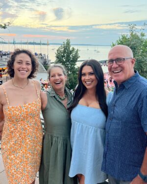 Alex Curry Instagram - Welcome to #Wisconsin 🤗 #Curry #Wedding style 🥂✨