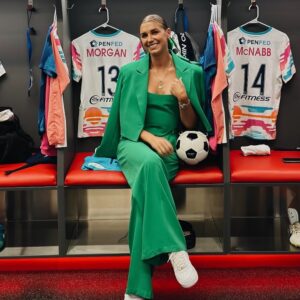 Alex Morgan Instagram - It was all the moments in between. My heart is full.