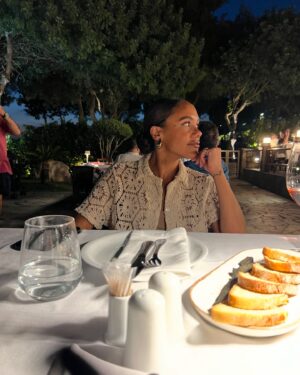 Alex Scott Instagram - Summer lovin had me a blast… 🇬🇷 ☀️ 🌊 🏝️