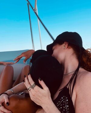 Alex Scott Instagram - Summer lovin had me a blast… 🇬🇷 ☀️ 🌊 🏝️