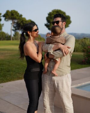Alia Chergui Instagram - Shooting famille 🤍