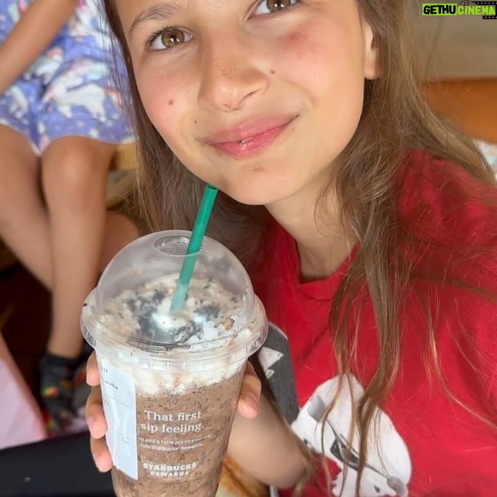Alice Evans - 2.6K Likes - It all began as just a regular walk to school..
Since Wednesday is late start, and Friday is Elsie’s birthday, I suggested we stop off at Starbucks on the way as a special treat. All the way there she talked about the chocolate Frappuccino she was going to order.
Little did Elsie know that the amazing Mums and Dads ( and kids!) in our little circle had wanted to make the quick stop at Starbucks just a little bit more special…. ❤️
#imnotcrying #maybeabit #theypulleditoff #ittakesavillage #grateful #happybirthdayfriday13th #happybaby