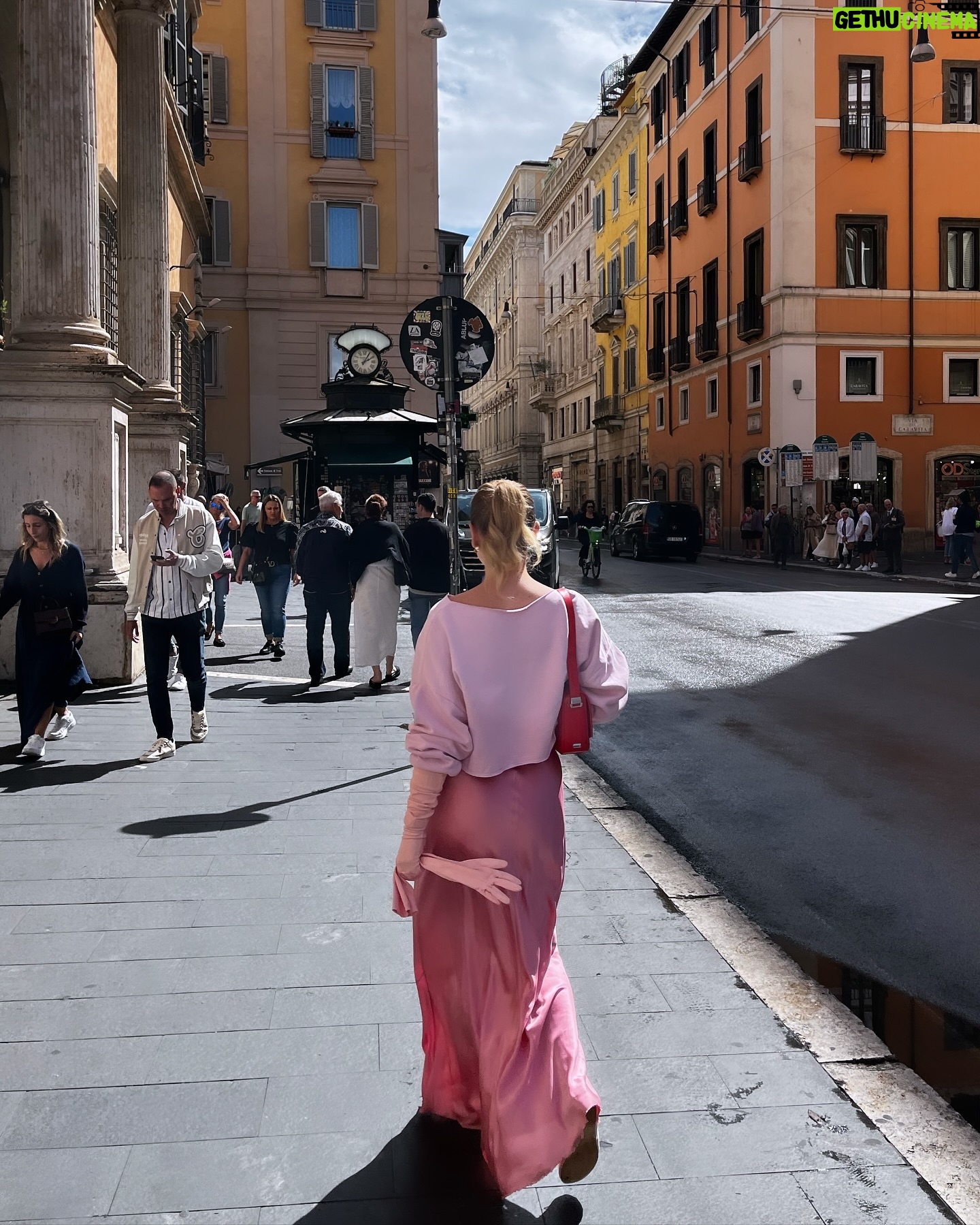 Alicia Agneson - 13.1K Likes - 📍ITALY
1, Rome
2, More Rome in Vintage
3, Aesthetically pleasing
4, Champagne tasting
5, Book-Bliss
6, Villa views
7, Him and the little one