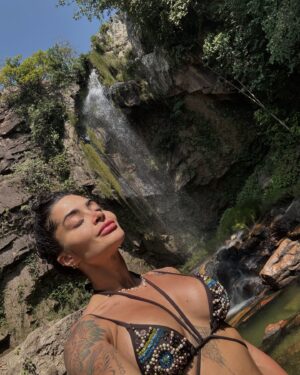 Aline Campos Instagram - Complexo Águas Lindas, Canjica.
Muito grata por poder contemplar e sentir toda essa abundância 🙏🏾✨🩵