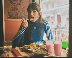 Alma Jodorowsky Instagram - Took @kittycallaghan to one of my favorite restaurants for @russhmagazine 🤤🌶️