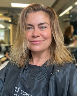 Amanda Lamb Instagram - August was brutal to my hair. Swimming pools, quarries, water park rides, beaches, you name it I swam in it… fortunately mr @mariocolourcollection at @richardwardhair is a complete Godsend.. decided to lop a bit off too…. I feel like a weight has been lifted…
