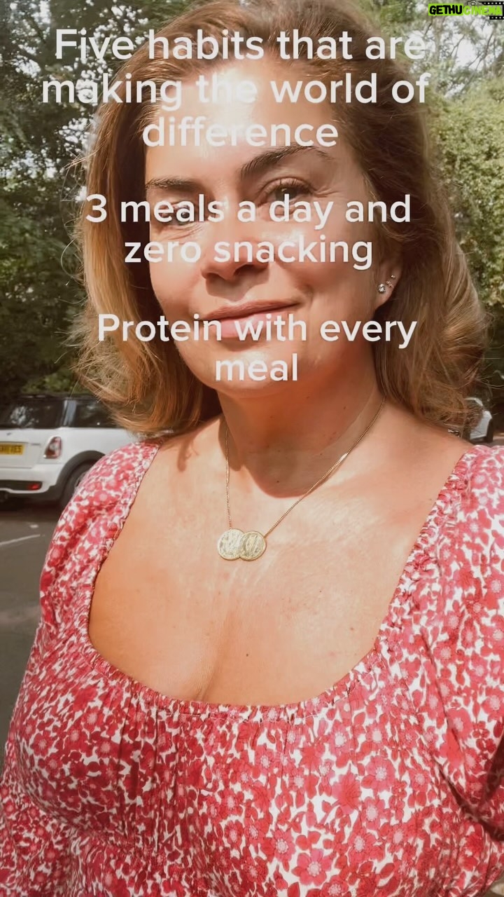 Amanda Lamb - 2.6K Likes - 5 habits I try, like my life depends, on it to do every single week.. I slip up sometimes but when I do I’m straight back on it again the next day… what about you guys? What habitats do you do?