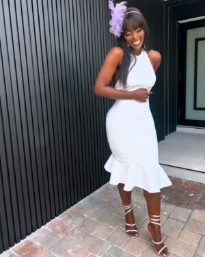 Amara 'La Negra' Instagram - I Should Write a Book of My life.
Debería Escribir un libro de mi vida.