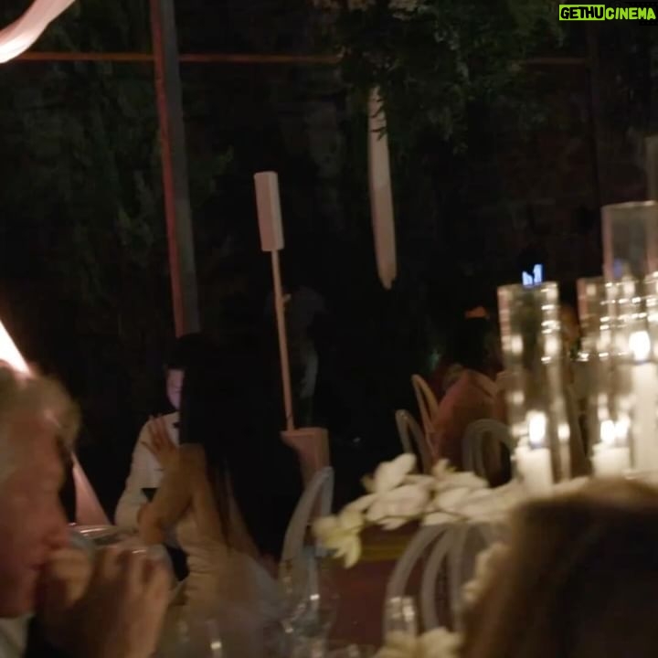 Amy Jackson - 1 Million Likes - After the ceremony we swayed our way to our candlight dinner for speeches from
loved ones whilst serenaded by violins. A magician wondered the crowd whilst we all chatted and feasted! After that we made our way passed a dessert table named after our beloved Carole and Peter to cut our cake designed by the incredible @chefdamianocarrara
📸 @corbingurkin