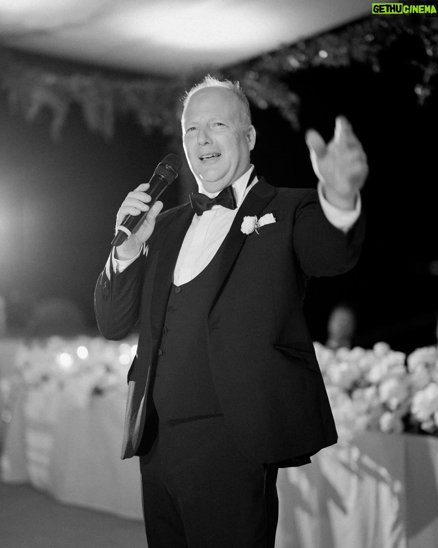 Amy Jackson - 1 Million Likes - After the ceremony we swayed our way to our candlight dinner for speeches from
loved ones whilst serenaded by violins. A magician wondered the crowd whilst we all chatted and feasted! After that we made our way passed a dessert table named after our beloved Carole and Peter to cut our cake designed by the incredible @chefdamianocarrara
📸 @corbingurkin