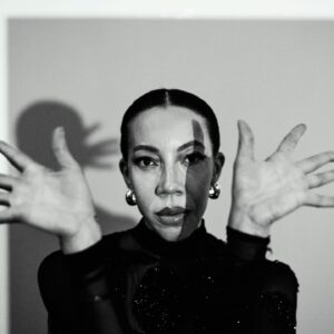 Amy Sherald Instagram - This morning reminded me that had my 39 year old self not been so brazenly optimistic, my 51 year old self wouldn’t  be alive and able to sit in this space of deep gratitude for her and every single soul who shared her hope back then... and those who continue to see and seek the best in all of us now. NYT Fall Arts Preview Link in Bio. 

@🫶🏽 Thank you @danascruggs for  capturing me and #nancyprincenthal the thoughtful write up.  Special thanks to @marni @thombrowne and @schiaparelli  @patriciavonmusulin @cartier @ferragamo Styled by @carlocatastrophe  Hair @myssmonique Mua @n.colebueno  #adventuresofkristinandamy