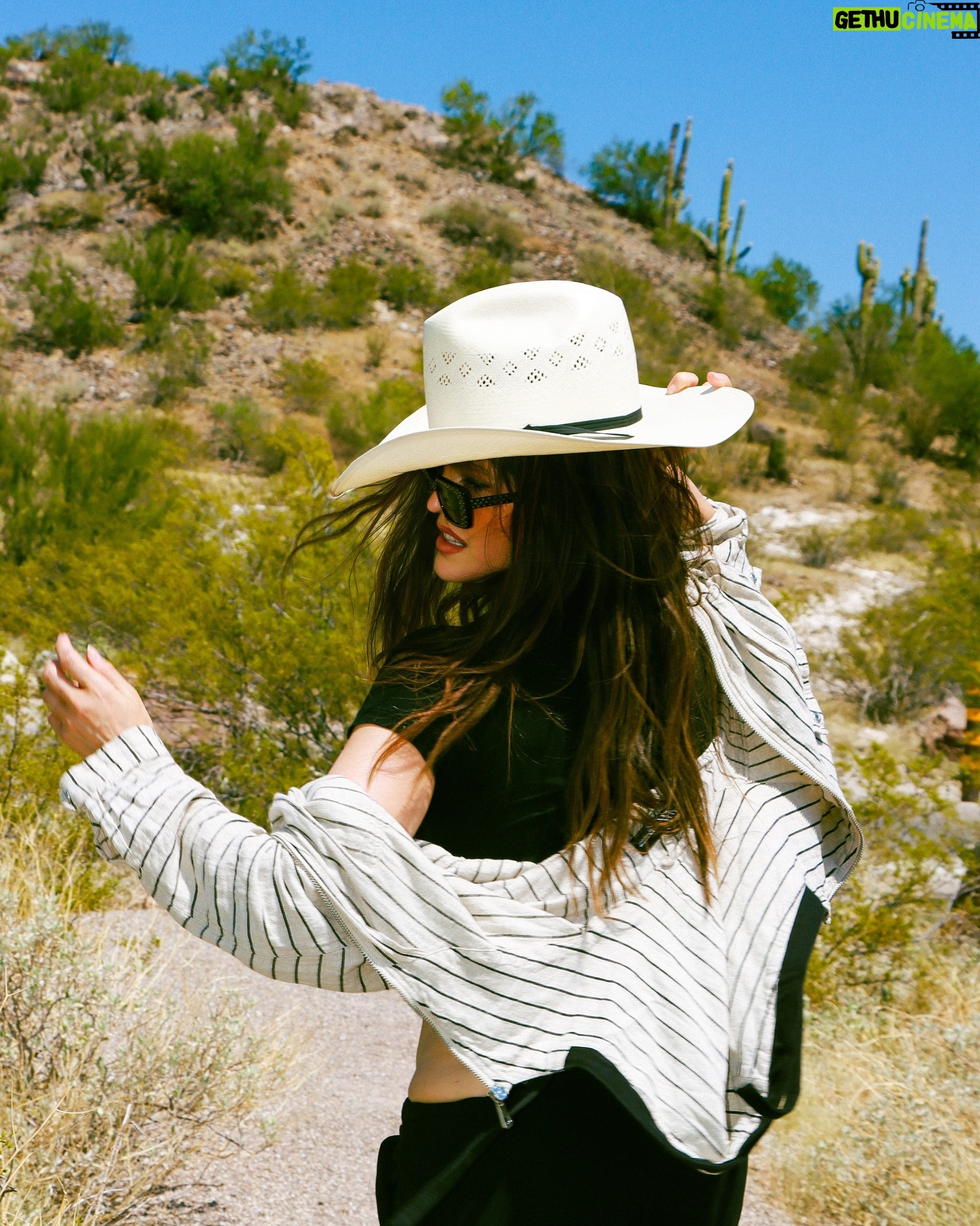 Ana Bárbara - 20.8K Likes - Saludos desde el cerro de la A 🏜️🌵 #TucsonArizona