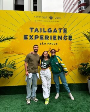 Ana Hikari Instagram - Eu vivi um sonho ontem! Quando comecei a assistir os jogos, nunca pensei que pudesse ver um aqui no meu país. É felicidade que não cabe em mim!!! Ainda sem palavras pra descrever tudo!!! É NFL!! É CADA VEZ MAIS NOSSO !!! Obrigada @nfl e @nflbrasil por esse momento! Obrigada meu time do coração @packers ❤️🏈🫶🇧🇷

_____________

I lived a dream yesterday! When I started watching the games, I never thought I could see one here in my country. It’s happiness that doesn’t fit in me!!! Still no words to describe everything!!! It’s NFL!! IT IS MORE AND MORE OURS!!! Thank you my favorite team of all times @packers ❤️🏈 🇧🇷 @packers.br NFLThreads

thank you so much @nfl @packers @packers.br @marriottbonvoy @courtyardhotels for the whole amazing experience!

ad