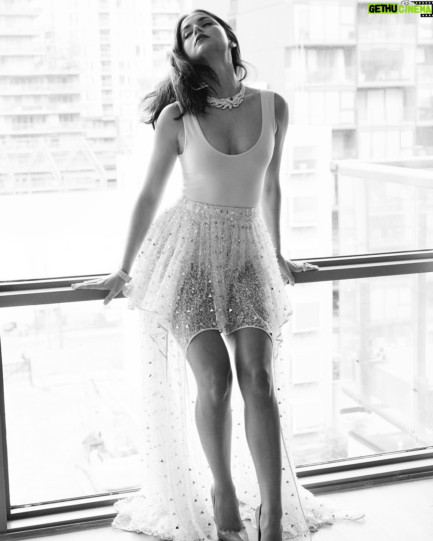 Ana de Armas - 1.5 Million Likes - EDEN @tiff_net ✨