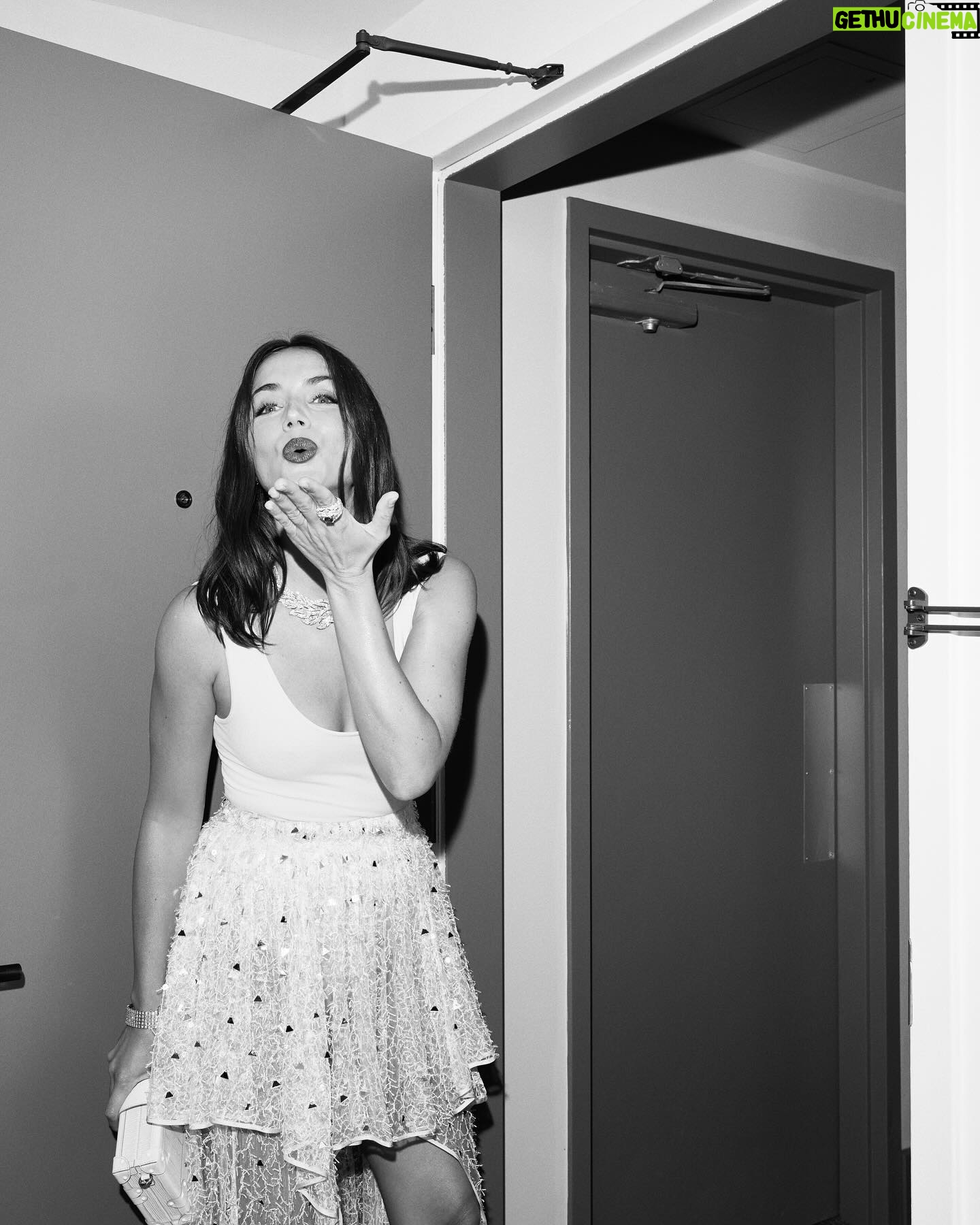 Ana de Armas - 1.5 Million Likes - EDEN @tiff_net ✨