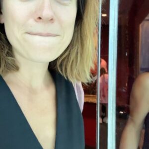 Anastasiia Korotka Instagram - Сходили в музей! Музей хороший! 
Лаконічність моя сильна сторона)))

 Лаконічність -гранично стисле грамотне й інформативне вираження думки !