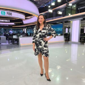 Andrea Aristegui Instagram - Comienza la semana dieciochera y tu tipo 💃🇨🇱💫