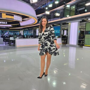 Andrea Aristegui Instagram - Comienza la semana dieciochera y tu tipo 💃🇨🇱💫