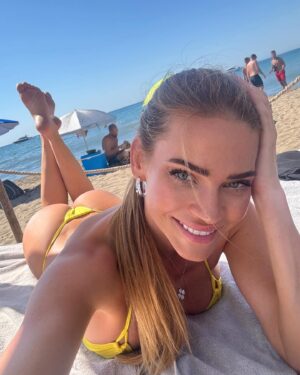 Andrea Verešová Instagram - Bye-bye summer!☀️🧘‍♀️🫶