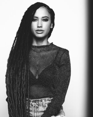 Andy Allo Instagram - There is nothing more than this. 🙏🏽

#livinginthemoment #present #grateful #singersongwriter #musician

📸 @trokonv 
Hair @eviedoesla