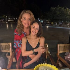 Angela Gerekou Instagram - Θησαυρε μου!!! Να είσαι πάντα παιδί της Παναγίας!🙏🏻
Δίπλα σου Πάντα!!! Σαγαπαμε!!! ❤️✨ @maria_voskopoulou

Το καλύτερο γεύμα γενεθλίων στο αγαπημένο μας @psaraki_greekseafood 🙏🏻