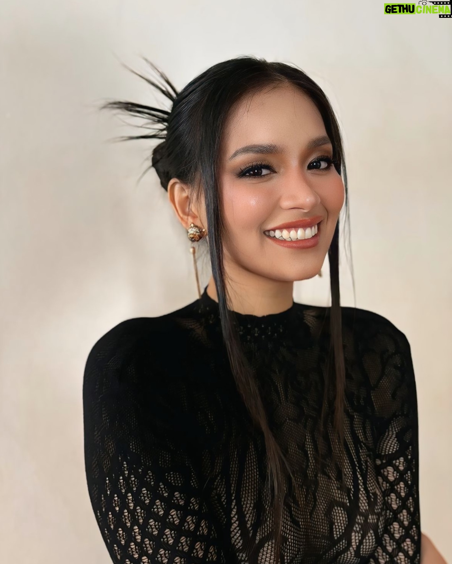 Angela Morena - 3 Likes -