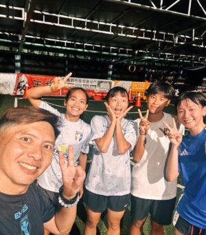 Angela Yuen Instagram - A day in Taipei looks like this- breakfast alone, some mindful reading at 女書店 and undoubtably wrapping the night with football practice 🥹⚽️ （多謝超級可愛的大家陪我練基本功）