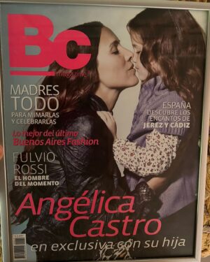 Angélica Castro Instagram - Busca una actividad que te motive, que te desafíe!
Es ahí donde encontramos la oportunidad de aprender y desaprender, de ponernos día a día pequeños objetivos, que juntos generan grandes cambios, avanzando a “nuestro” tiempo y ritmo, mejorando nuestra propia mejor versión sin desenfocarnos mirando hacia al lado, ni escuchando al que no nos aporta algo positivo!!! Es nuestra decisión y elección hacia dónde avanzar o cuando detenernos! Los quiero mucho!! Que actividad te gusta o te gustaría intentar ?