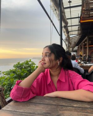 Anikha Instagram - sunset views ☀️