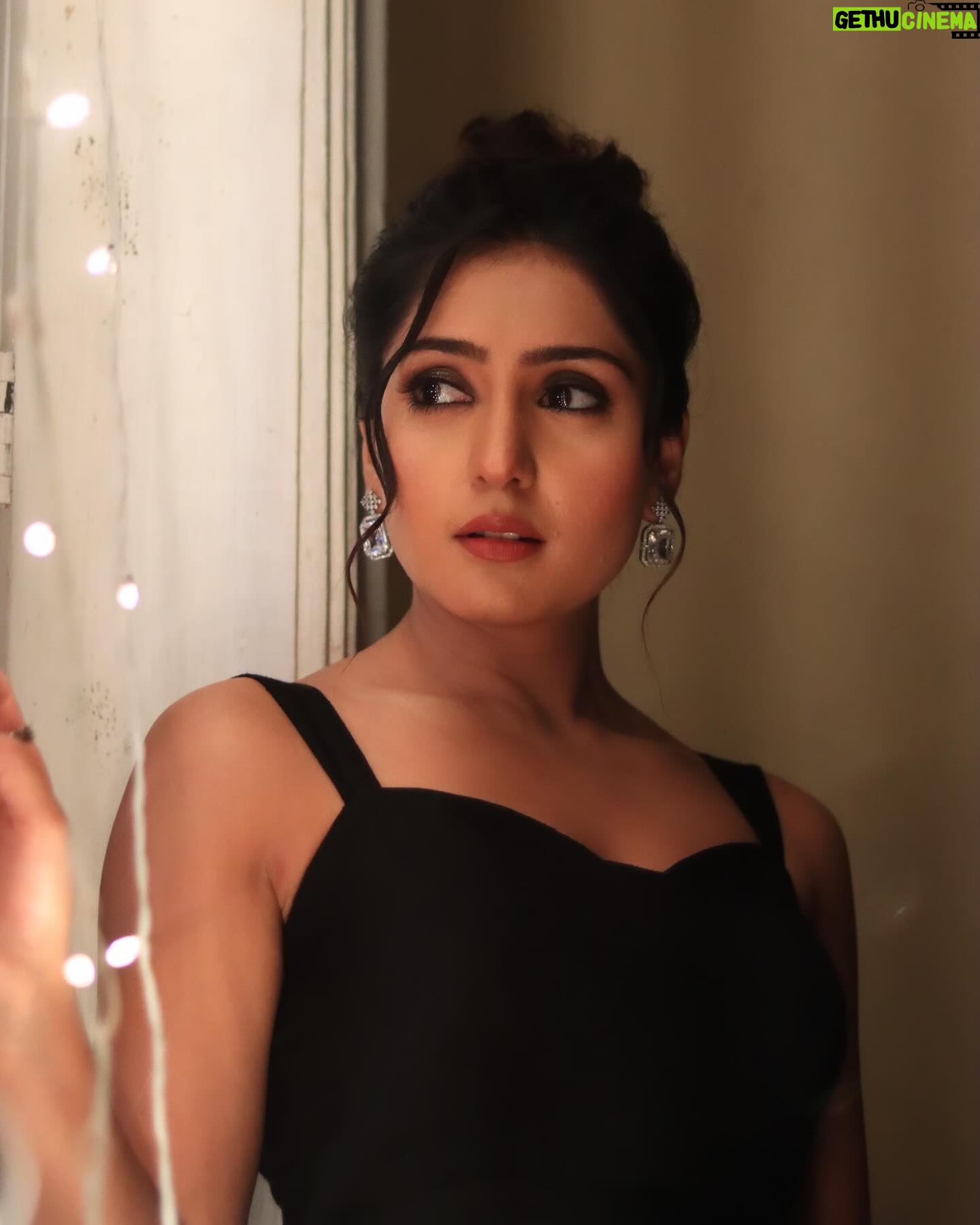 Anjali Tatrari - 44.2K Likes - You can’t be everything to everyone and nothing to yourself 💫
#anjalitatrari