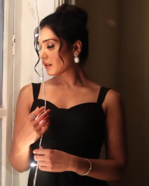 Anjali Tatrari Instagram - You can’t be everything to everyone and nothing to yourself 💫

#anjalitatrari