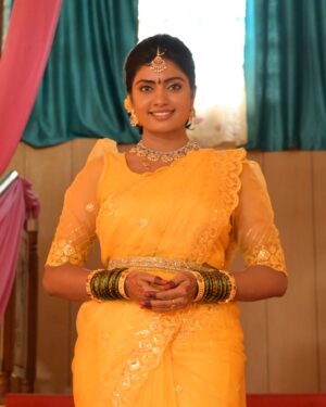 Anjana Srinivas Instagram - 💛