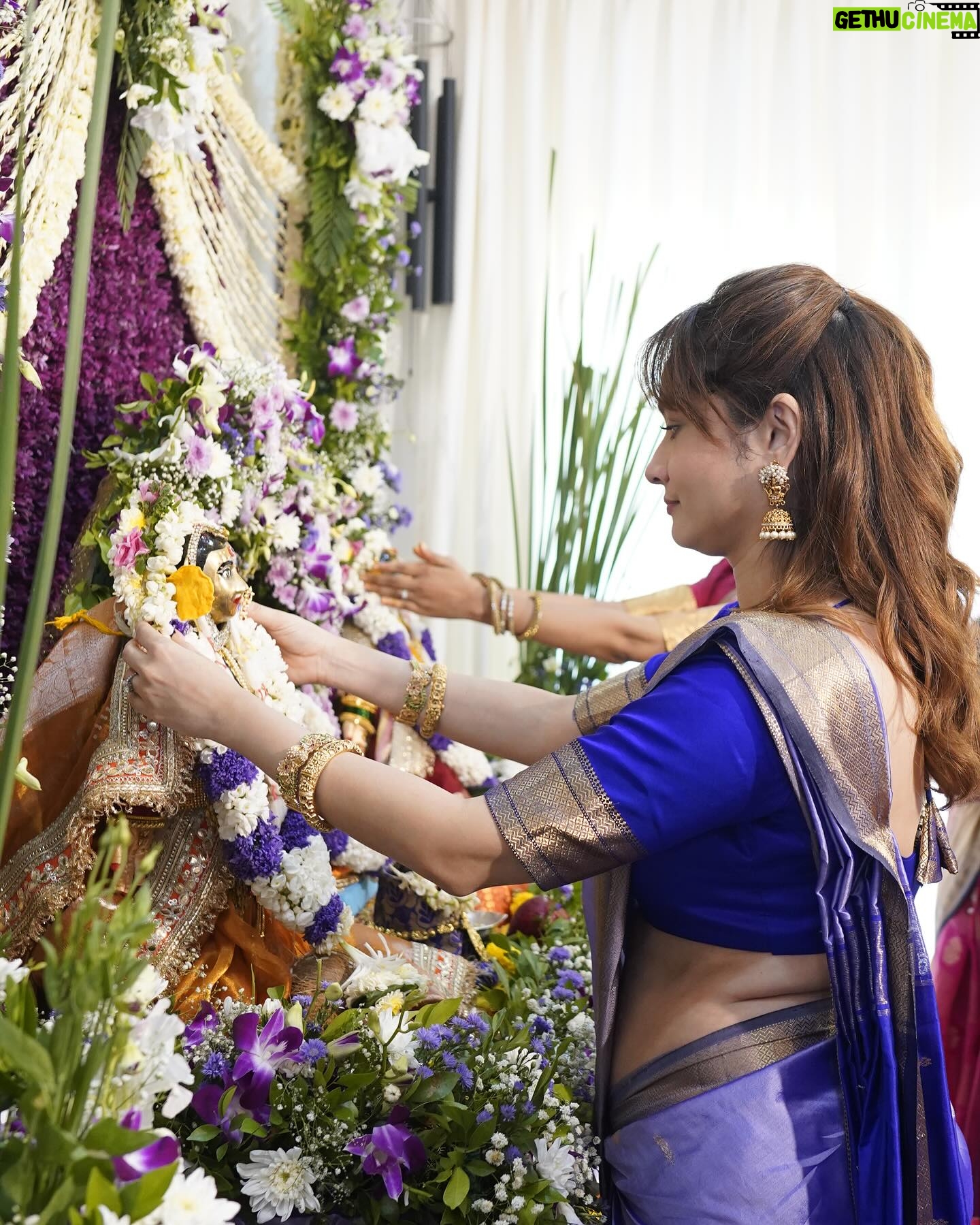 Ankita Lokhande - 495.5K Likes - Celebrating Gauri ganpati ❤️
Jewel: @the_jewel_gallery
Styled By: @hemlataa9 @stylebyhemlataa with @saloni142_
Saree: @official_pawarhandloom
Photographer: @jogi.media