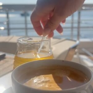 Anne Hathaway Instagram - 🍒☕️🍉☀️🚤🏖️