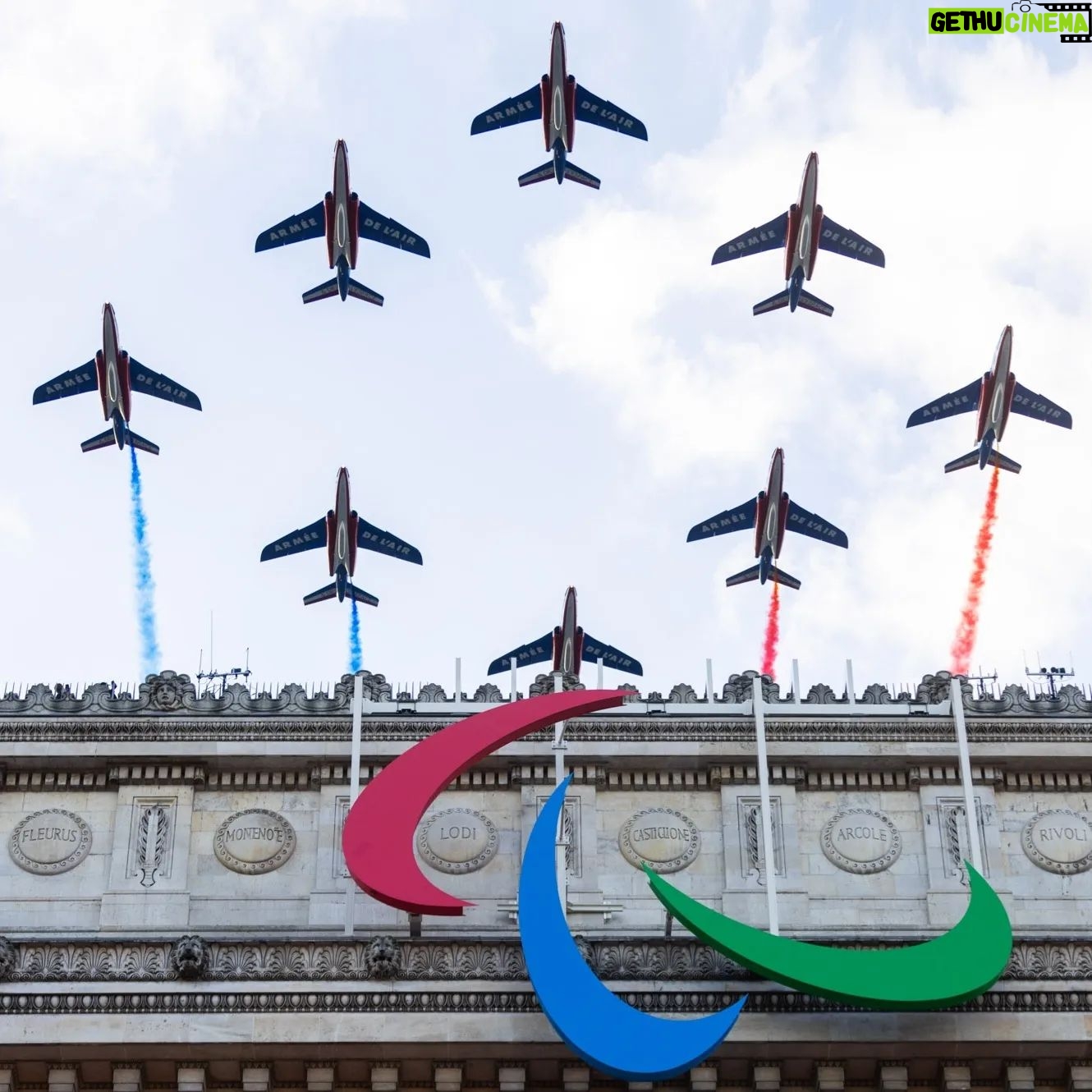 Anne Hidalgo - 2.4K Likes - Cet été, une immense ferveur s’est emparée de Paris. Les Jeux ont été festifs et populaires. Ils laissent désormais place à un vaste héritage matériel et immatériel dont nous profiterons encore pendant de nombreuses années.
Nous avons su retrouver le goût du commun, celui de pouvoir vibrer, s'entraider et vivre ensemble au-delà de nos différences. Comptez sur moi pour veiller à que cet esprit de concorde, ce bonheur de se retrouver, cette joie de s’émerveiller ensemble, perdure encore longtemps.
📷 @paris2024, Henri Garat, Guillaume Bontemps, @josephinebrueder, @vaalenteing & @jbgurliat