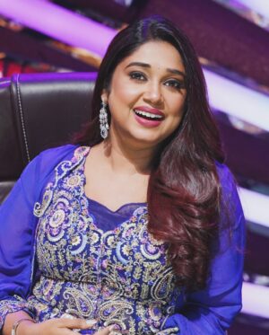 Antara Mitra Instagram - 💙

Outfit by - @dcfashion.in
Jewellery by - @jasper_by_lj
Styled by - @style_by_hetaljogi
Mua- @meghna_make_up_artist 

Click - @mrinmoysiva