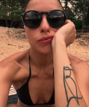 Antonia Giesen Instagram - Por siempre el sol.