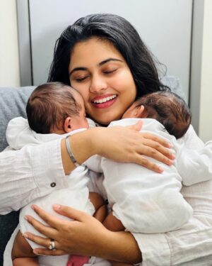 Anu Anand Instagram - Chithi ponnuga.!! 🌎🌎🌎🧿🧿🧿🧿