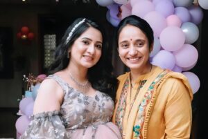 Anu Prabhakar Instagram - Whoa!! This was one baby shower to remember for a lifetime!! Fun, laughter, genuine blessings from people who i love the most. All the credits go to @goldenstar_ganesh sir and the his lovely lady @shilpaaganesh mam for hosting this awesome awesome baby shower for me. Mam you’ve been a friend , a guide , an elder sister and sometimes even a mom whenever needed you the most. I really dont know how to say thanks to you. The food , the decor , the arrangements,  the invitees were just super pinpoint perfect. I really love you mam. Thank you again. Ganesh sir thank you for being the bestest host ever. We laughed soooooo much because of you. Your simplicity since the time I’ve known you is inspirational. Love you too. Thankyou to all who came by to wish me and the baby. I will remember this forever ❤️ Thanks God for all these lovely people in my life 🥰💝
