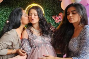 Anu Prabhakar Instagram - Whoa!! This was one baby shower to remember for a lifetime!! Fun, laughter, genuine blessings from people who i love the most. All the credits go to @goldenstar_ganesh sir and the his lovely lady @shilpaaganesh mam for hosting this awesome awesome baby shower for me. Mam you’ve been a friend , a guide , an elder sister and sometimes even a mom whenever needed you the most. I really dont know how to say thanks to you. The food , the decor , the arrangements,  the invitees were just super pinpoint perfect. I really love you mam. Thank you again. Ganesh sir thank you for being the bestest host ever. We laughed soooooo much because of you. Your simplicity since the time I’ve known you is inspirational. Love you too. Thankyou to all who came by to wish me and the baby. I will remember this forever ❤️ Thanks God for all these lovely people in my life 🥰💝