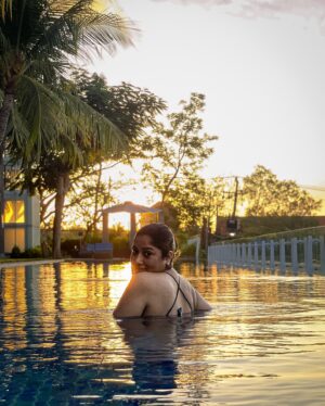Anumol Instagram - Sunshine and good times 🌞

❤️🧿🌼

#anumol #anuyathra #balidiaries #indonesia #travel #explore