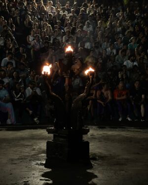 Anumol Instagram - Sareeing n Bali 

Got to witness kechak dance, a balinese art dramatic performance which mainly tells stories from Ramayana followed by only vocals mainly men. Very unique experience and got to know a different perspective on Ramayana !

#anumol #anuyathra #bali #indonesia #travel #explore #kechakdance #uluwatutemple