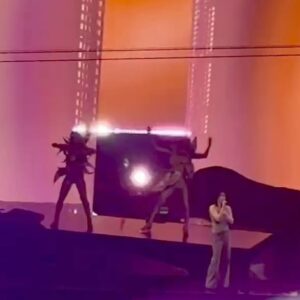Aoi Yamada Instagram - 🪐SCIENCE FICTION🪐 Tour 2024 
Hikaru Utada @kuma_power 
ヒカルさん、バンドの皆様、スタッフの皆様、
１８公演完走おめでとうございます！
観客の皆様も、私たちアオイツキをあたたかく迎えてくださりありがとうございました。
ヒカルさんのNHK特番で振付と共演させて頂いた
『Electricity』を
最後のkアリーナ公演２日間でご一緒させて頂き、
本当に本当に幸せな時間でした。
皆様の、25年間に、おめでとうございます！

アオイツキ　@aoituki_dance 

Director @tomoymd 

HairMakeup @torivomit 
CostumeStyling @studio_ogawasanchi 

#sciencefiction 
#hikaruutada 
#宇多田ヒカル
